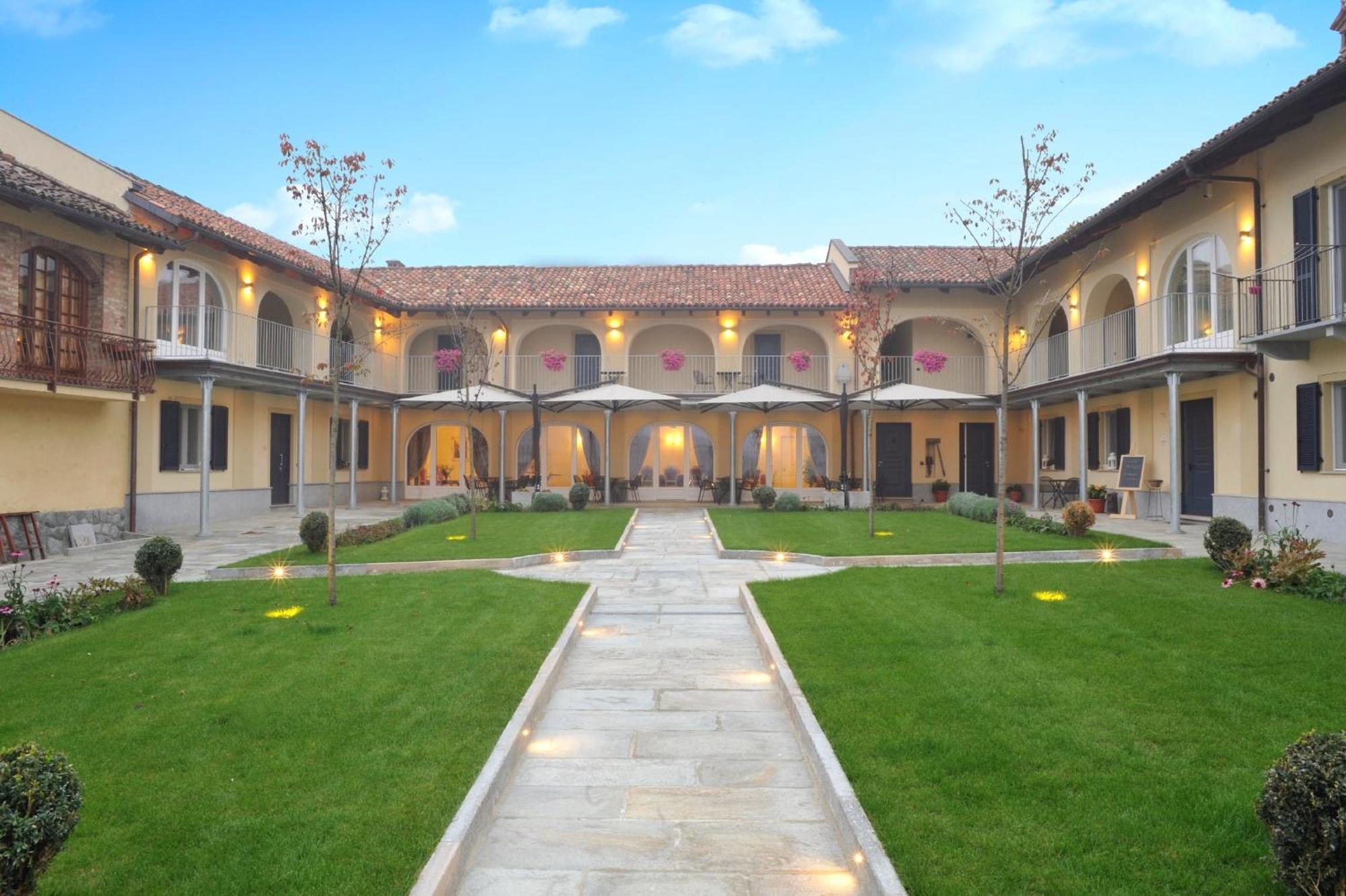 Agriturismo Cascina Varie Castagnito Экстерьер фото