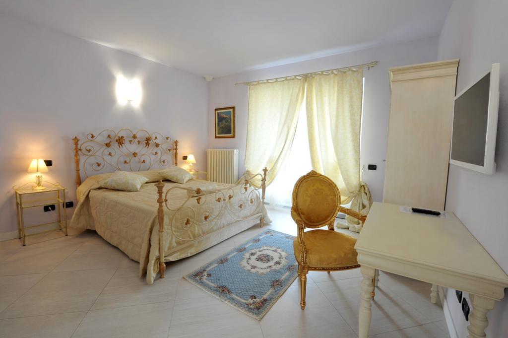 Agriturismo Cascina Varie Castagnito Экстерьер фото