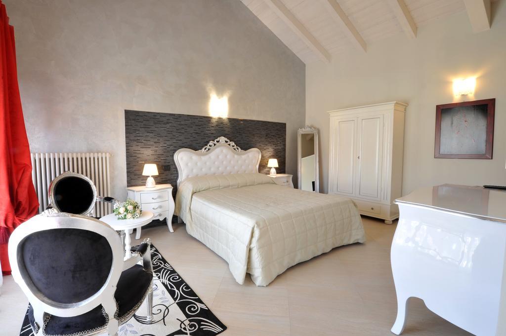 Agriturismo Cascina Varie Castagnito Экстерьер фото