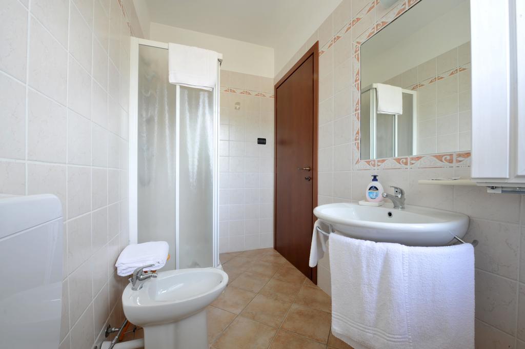 Agriturismo Cascina Varie Castagnito Экстерьер фото
