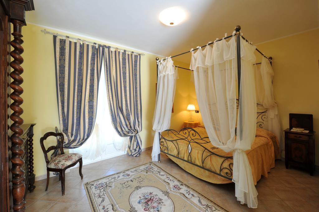 Agriturismo Cascina Varie Castagnito Экстерьер фото